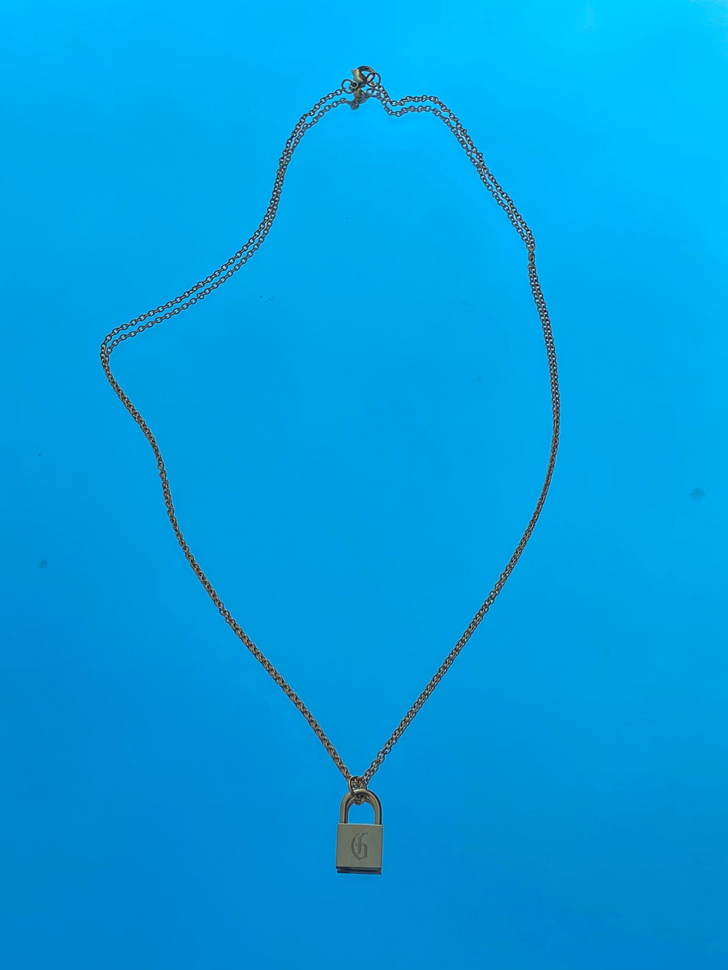 G Letter Locket Necklace (GOLD)